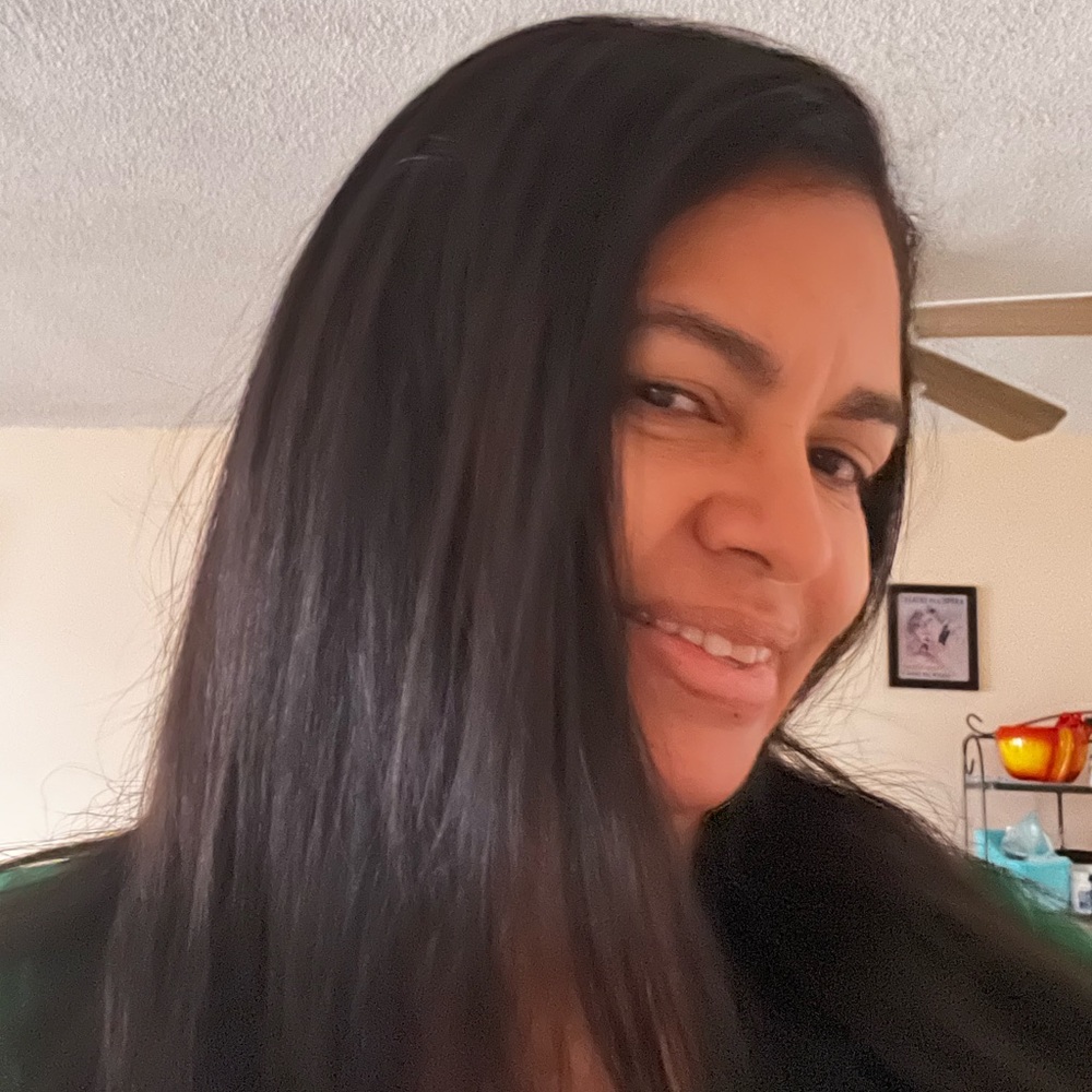 Meet your Posher, Mayra